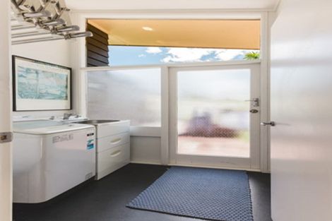 Photo of property in 42 Tizard Road, Birkenhead, Auckland, 0626