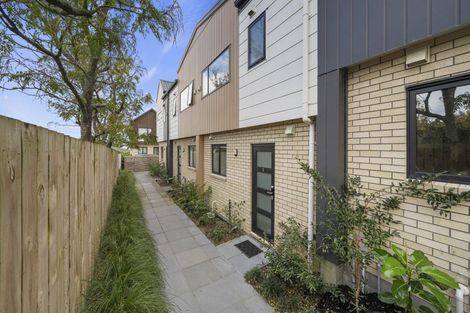 Photo of property in 5/11 Karamu Street, Te Atatu Peninsula, Auckland, 0610