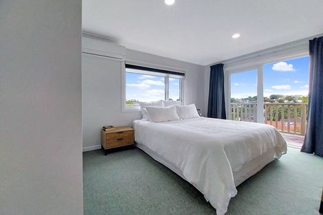 Photo of property in 2/53 Verran Road, Birkenhead, Auckland, 0626