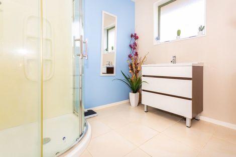 Photo of property in 2/19 Thistledown Place, Woolston, Christchurch, 8062