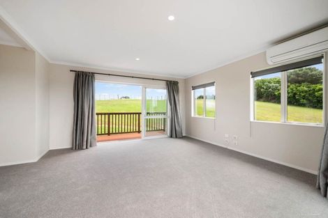 Photo of property in 21 Omana Avenue, Shelly Beach, Helensville, 0874
