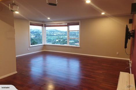 Photo of property in 111 Ruskin Road, Newlands, Wellington, 6037