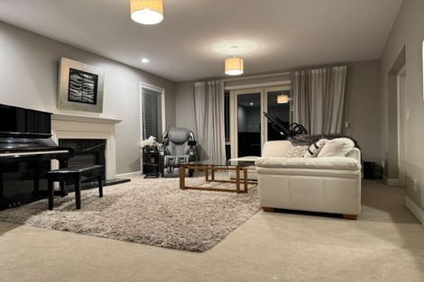 Photo of property in 33 Lewisham Park, St Albans, Christchurch, 8052