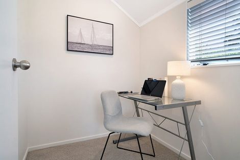 Photo of property in 9 Central Park Drive, Te Atatu South, Auckland, 0610