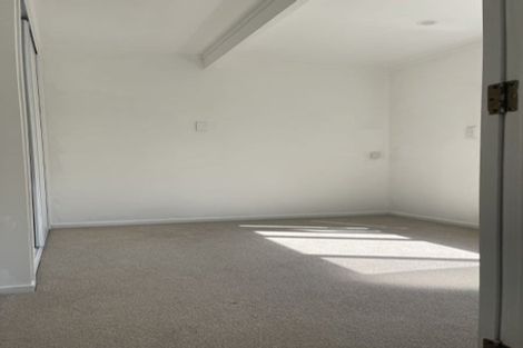 Photo of property in 48 Tiri Tiri Road, Birkdale, Auckland, 0626