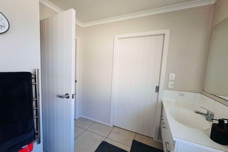Photo of property in 46 Ward Street, Palmerston North, 4410