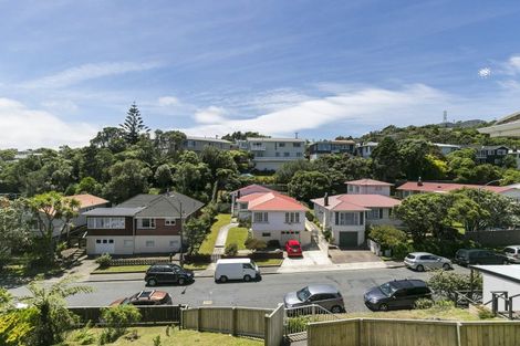 Photo of property in 95 Kenmore Street, Newlands, Wellington, 6037