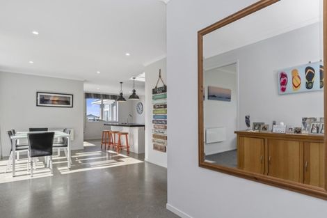 Photo of property in 34 Cassinia Close, Papamoa Beach, Papamoa, 3118