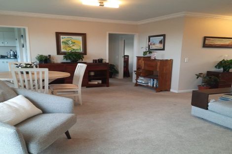 Photo of property in 3/2 Chilton Place, Howick, Auckland, 2014