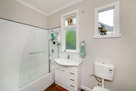 Photo of property in 10 Hardie Street, Hokowhitu, Palmerston North, 4410