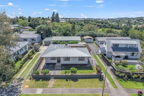 Photo of property in 8a Kaimai Place, Hairini, Tauranga, 3112