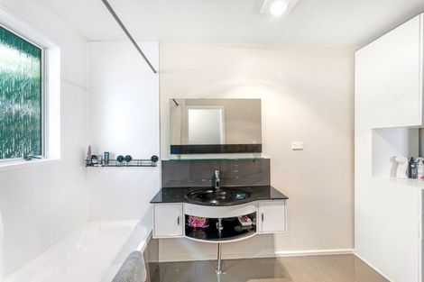 Photo of property in 62 Northcote Road, Northcote, Christchurch, 8052