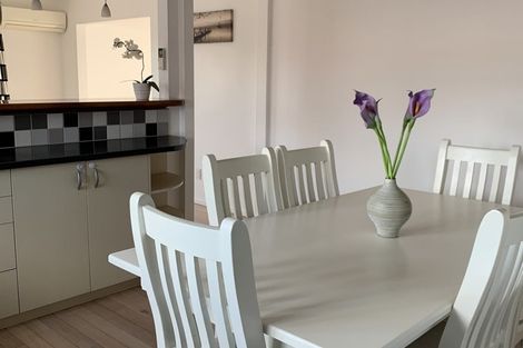 Photo of property in 1/25 Barrys Road, Glendene, Auckland, 0602