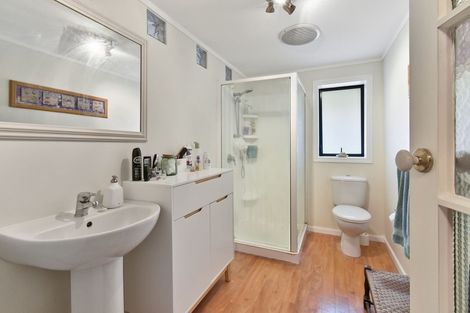 Photo of property in 1/17 Churchill Road, Cockle Bay, Auckland, 2014