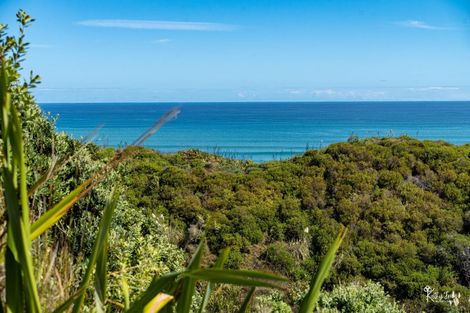 Photo of property in 13 Bayly Street, Baylys Beach, Dargaville, 0377