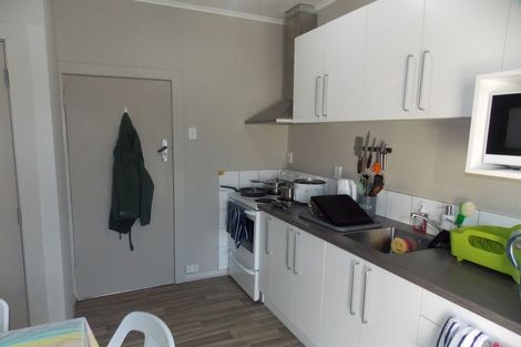 Photo of property in 21 Rewa Street, Takaro, Palmerston North, 4412