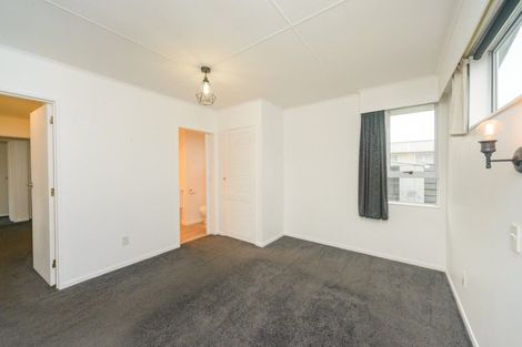 Photo of property in 28 Rhodes Drive, Kelvin Grove, Palmerston North, 4414