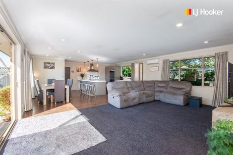 Photo of property in 1 Watt Street, Mosgiel, 9024