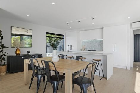 Photo of property in 3 Selleck Street, Mount Pleasant, Christchurch, 8081