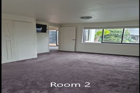 Photo of property in 2/36 Seaview Road, Castor Bay, Auckland, 0620