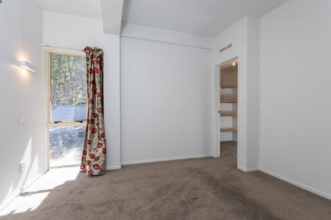 Photo of property in 1/25 Brunton Place, Glenfield, Auckland, 0629