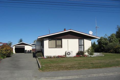 Photo of property in 21 Saint Leonards Road, Temuka, 7920