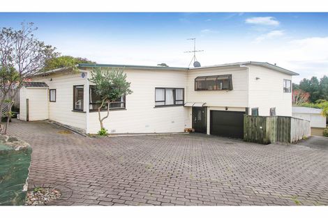 Photo of property in 1/52 Pupuke Road, Hillcrest, Auckland, 0627