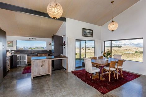 Photo of property in 1290 Taihape Road, Sherenden, Hastings, 4179