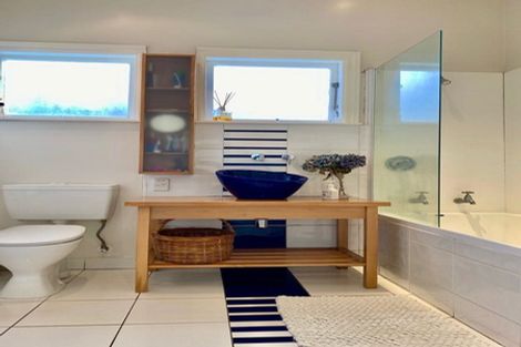 Photo of property in 10 Moir Street, Mount Victoria, Wellington, 6011