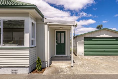 Photo of property in 16 Epsom Road, Sockburn, Christchurch, 8042