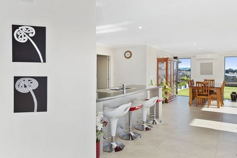 Photo of property in 33 Merlot Drive, Pyes Pa, Tauranga, 3112