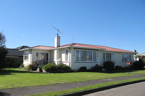 Photo of property in 3 Lewis Place, Highbury, Palmerston North, 4412