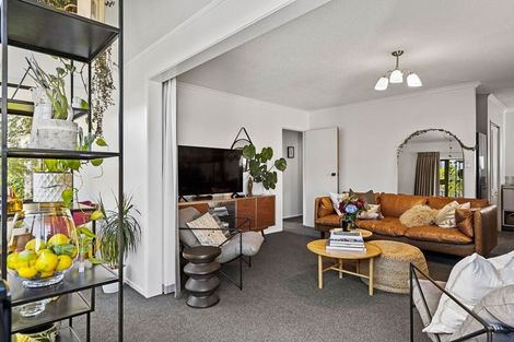 Photo of property in 5a Clemow Road, Fitzroy, New Plymouth, 4312