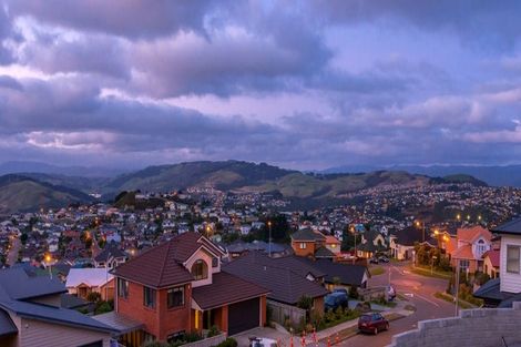 Photo of property in 9 Comber Place, Johnsonville, Wellington, 6037