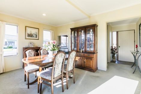 Photo of property in 19 Aintree Place, Taradale, Napier, 4112