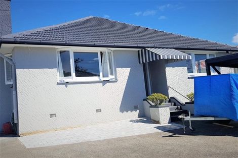 Photo of property in 1/166 Lake Road, Northcote, Auckland, 0627