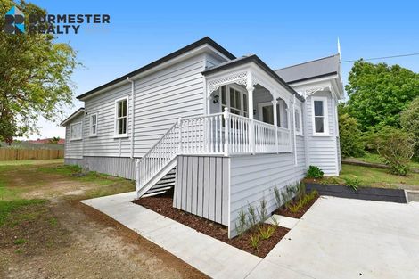 Photo of property in 5 Porter Crescent, Helensville, 0800