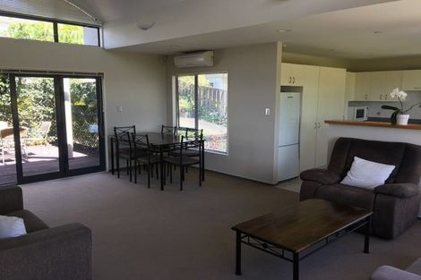 Photo of property in 37a Parr Terrace, Castor Bay, Auckland, 0620