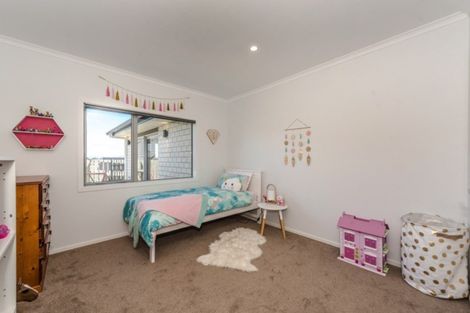 Photo of property in 11 Castleton Way, Flagstaff, Hamilton, 3210