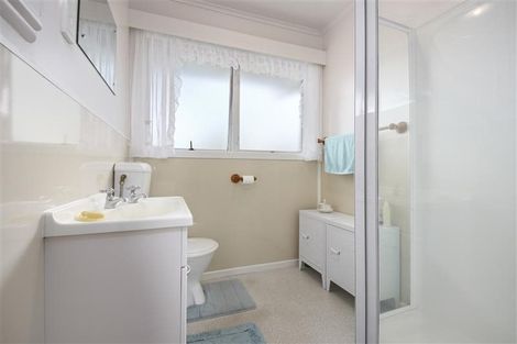 Photo of property in 26 West Coast Road, Glen Eden, Auckland, 0602