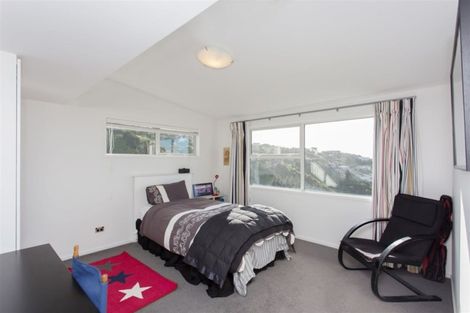 Photo of property in 4 Saint Remy Lane, Redcliffs, Christchurch, 8081