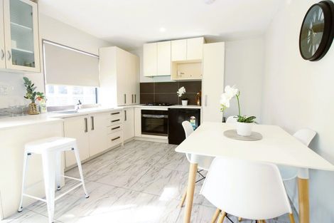 Photo of property in 9b Waterfront Road, Mangere Bridge, Auckland, 2022