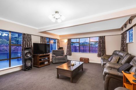 Photo of property in 188 Wellington Road, Wainuiomata, Lower Hutt, 5014