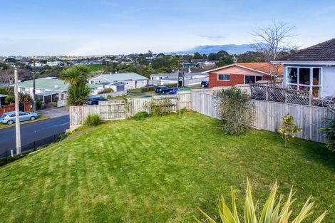 Photo of property in 180 Seaview Road, Westown, New Plymouth, 4310