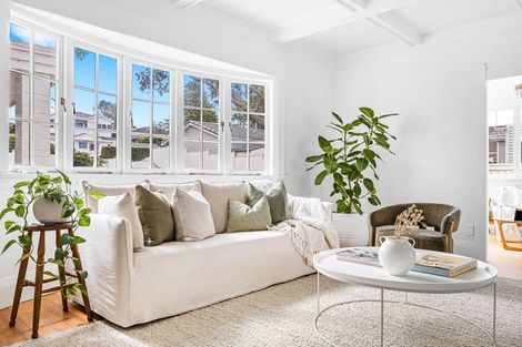 Photo of property in 203 Hurstmere Road, Takapuna, Auckland, 0622