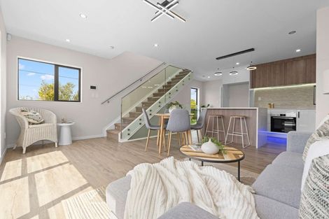 Photo of property in 6/18 Hutchinsons Road, Bucklands Beach, Auckland, 2014