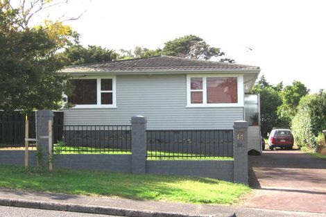 Photo of property in 14 Covil Avenue, Te Atatu South, Auckland, 0610