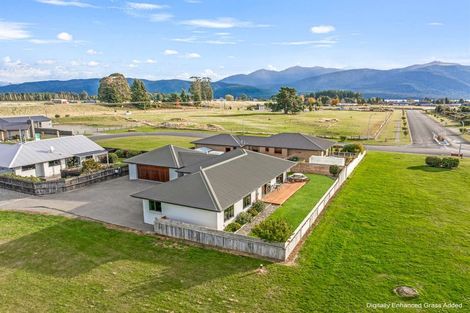 Photo of property in 76 Orbell Crescent, Te Anau, 9679