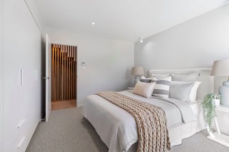 Photo of property in 12 Pitau Road, Mount Maunganui, 3116