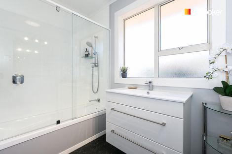 Photo of property in 15 Aberfeldy Street, Lookout Point, Dunedin, 9011